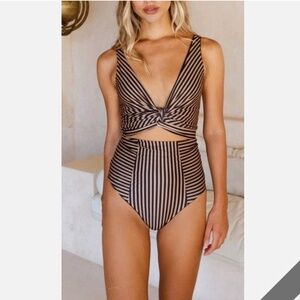 Baiia Valencia Reversible Bikini Size 14/US 10 Wear 8 Ways Black Gold Striped